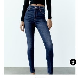 Never worn. Zara jeans